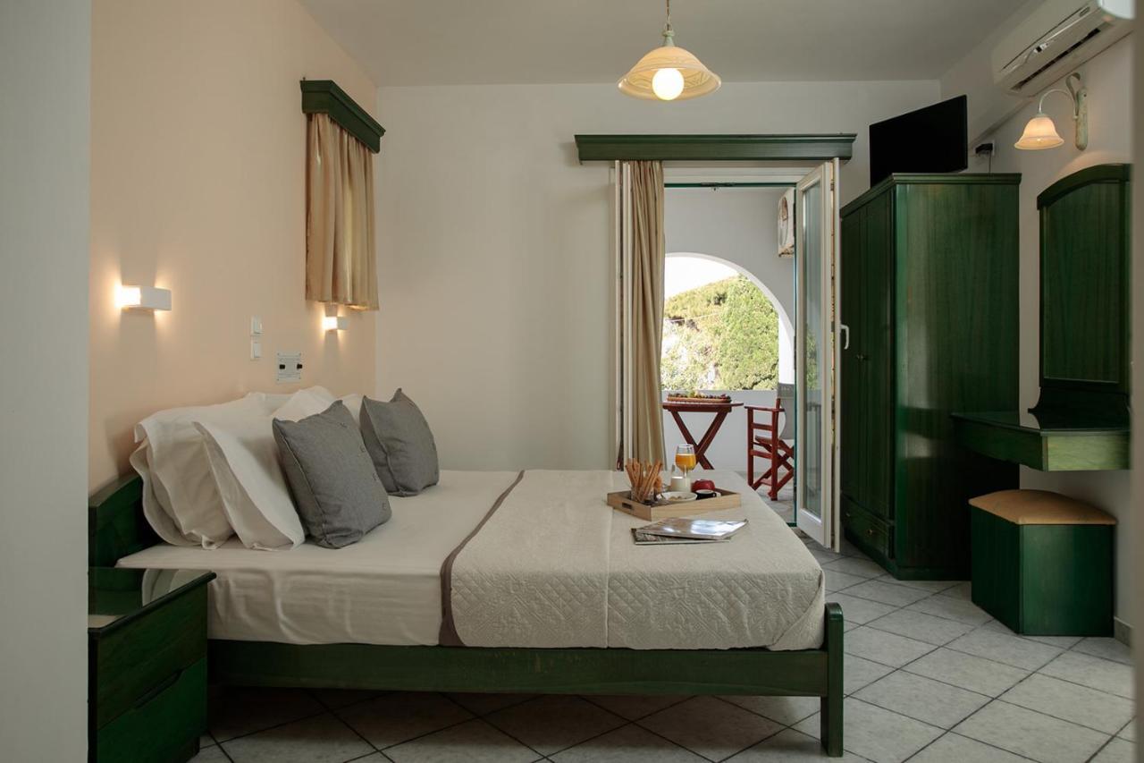 Iades Studios & Apartments Agia Anna  Exterior photo